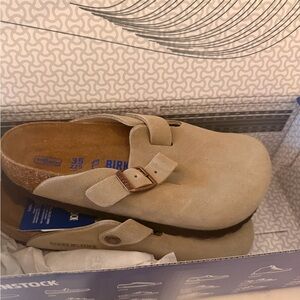 Birkenstock Boston, beige clogs